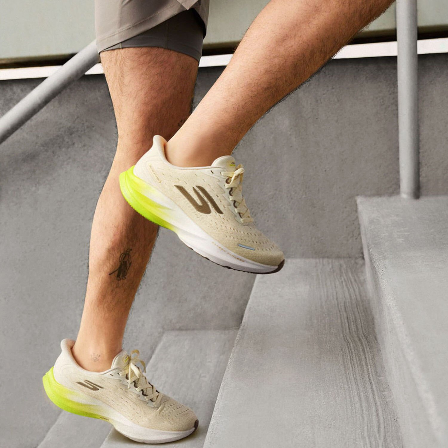 Skechers Aero Pulse Slip-ins